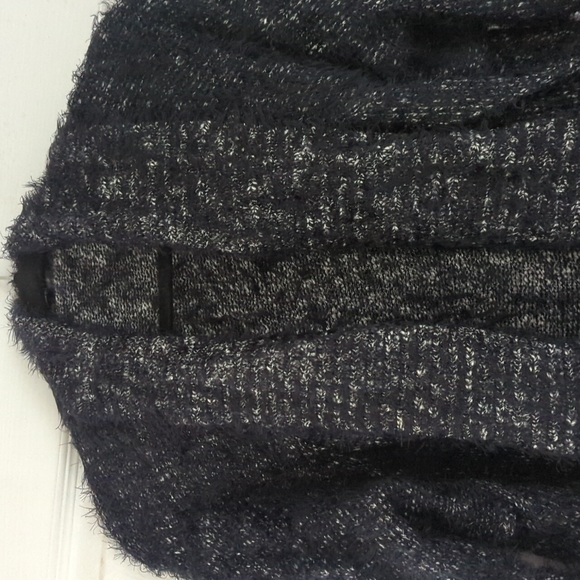 Expressed sweater - Picture 3 of 5